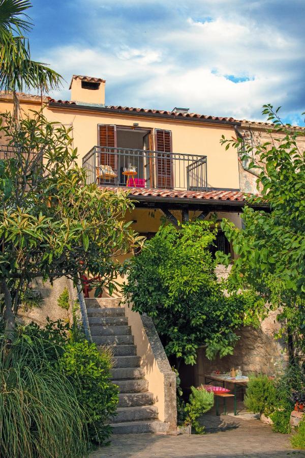 Holiday Home Kuca Na Moru Kornić Zewnętrze zdjęcie
